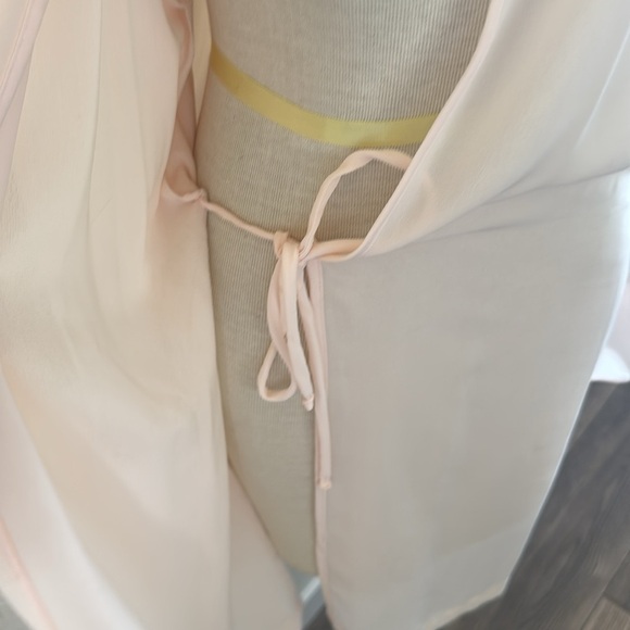 Vintage Elegant Pink with beaded Lace Trim robe - Picture 5 of 12